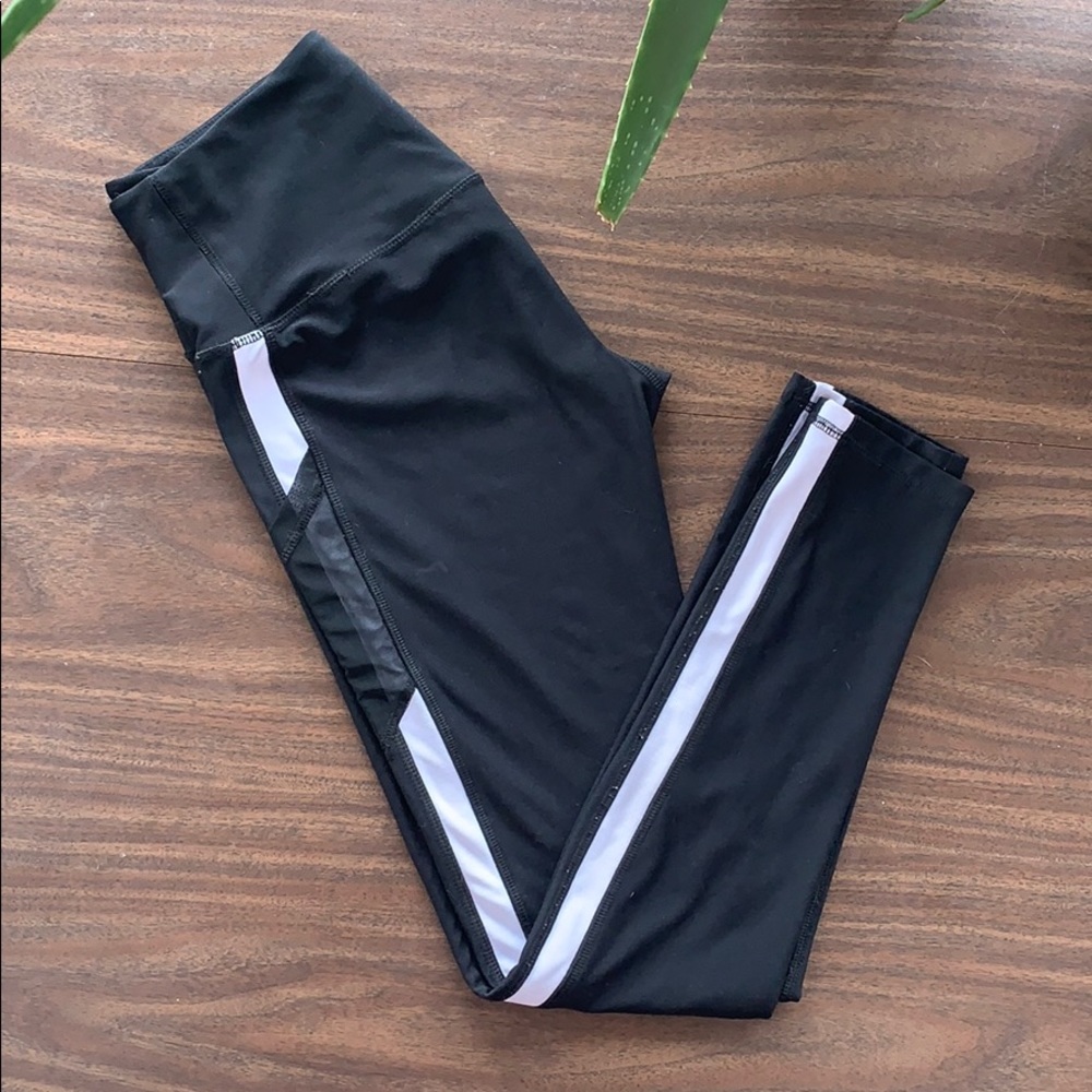 X by Gottex High-Waisted Striped Leggings